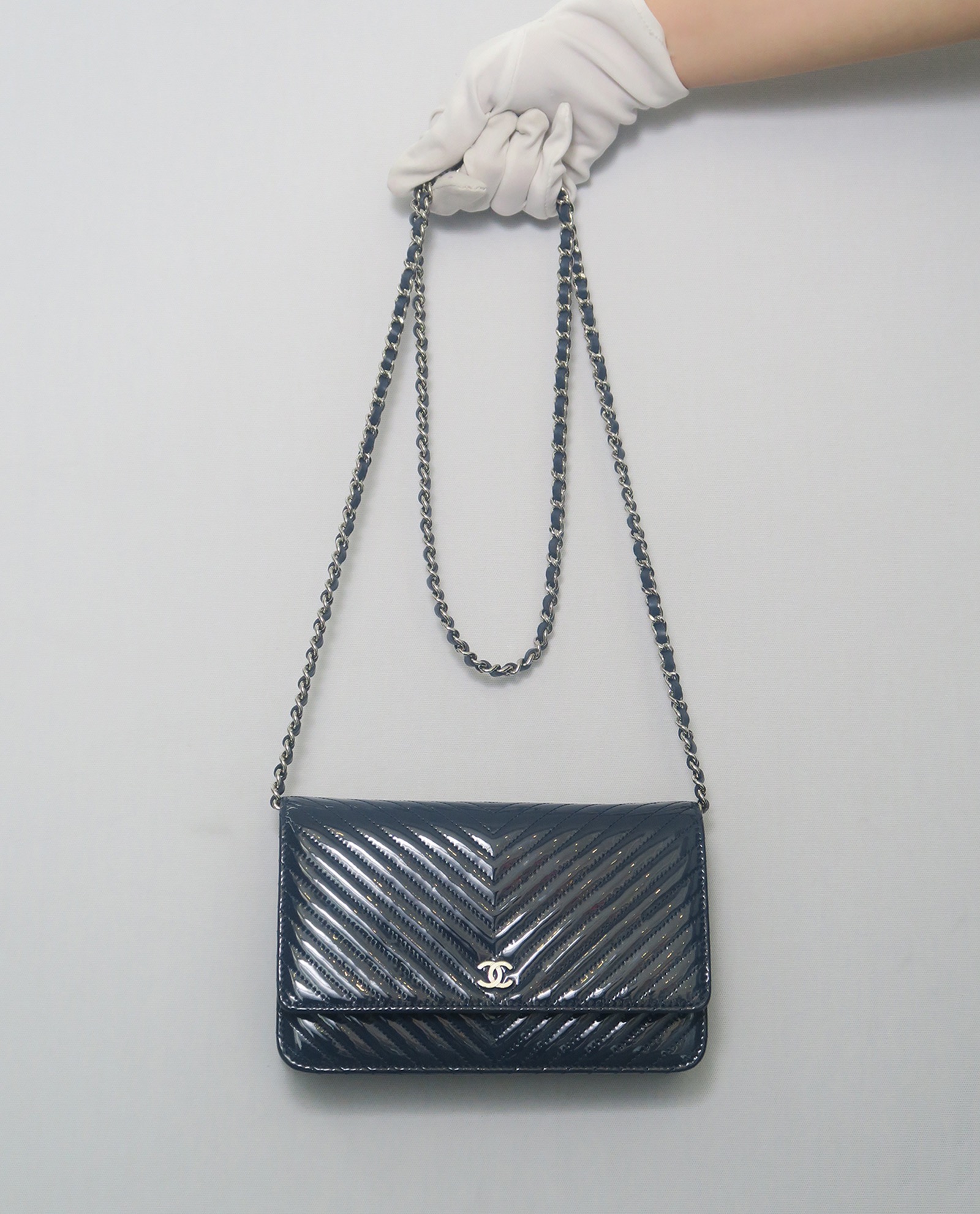 Chanel wallet on chain chevron online caviar